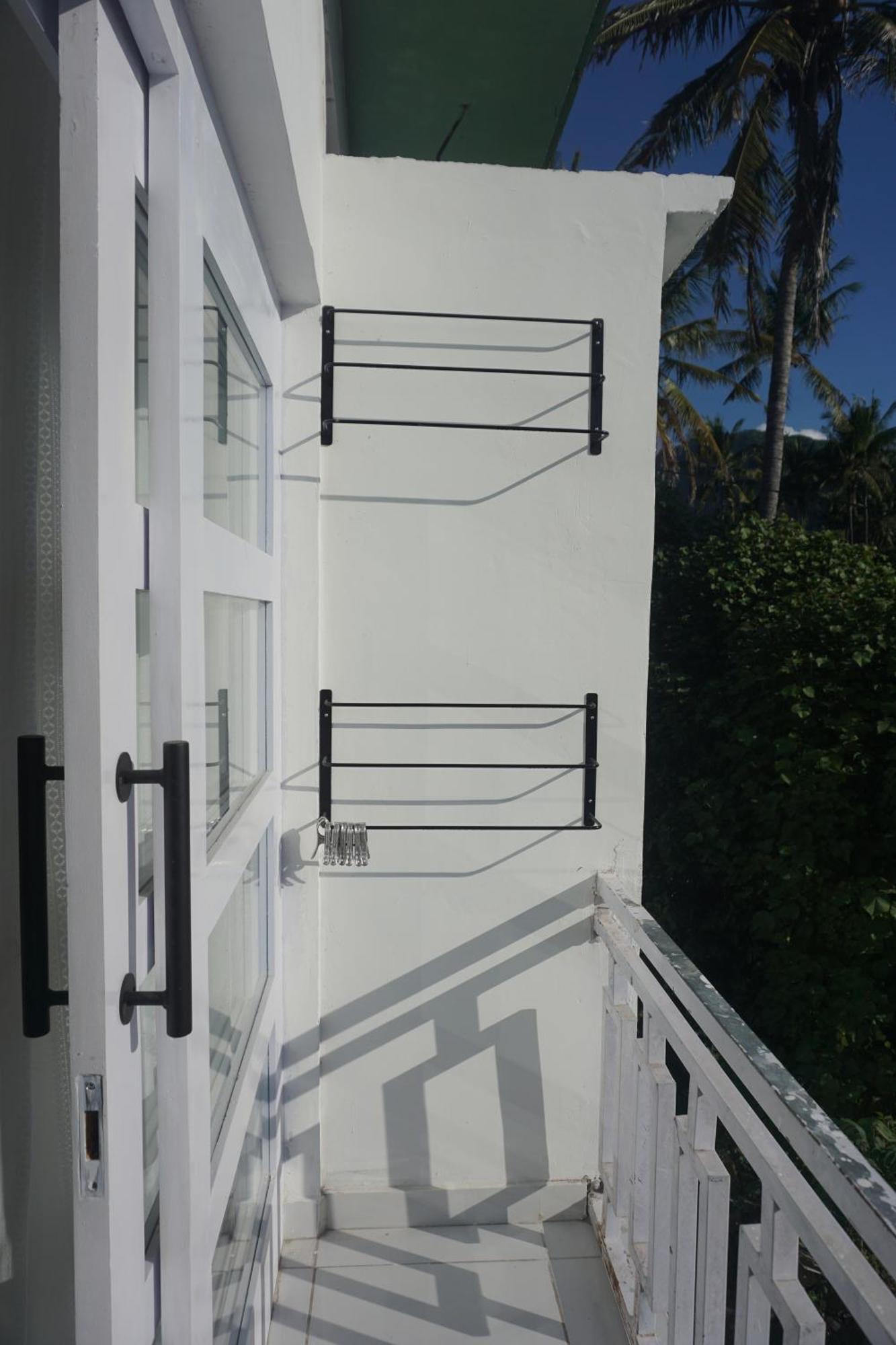 Black Sand Hostel Amed Exterior photo